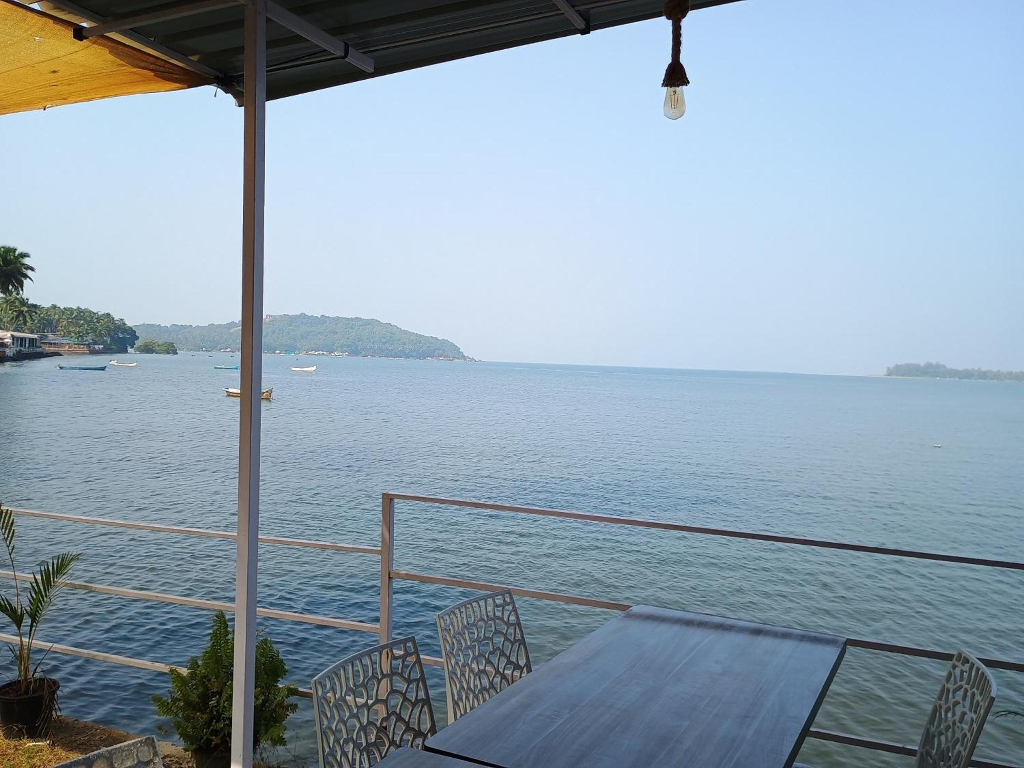 Guest house Gs On The Bay - Sea & Forest View Glass