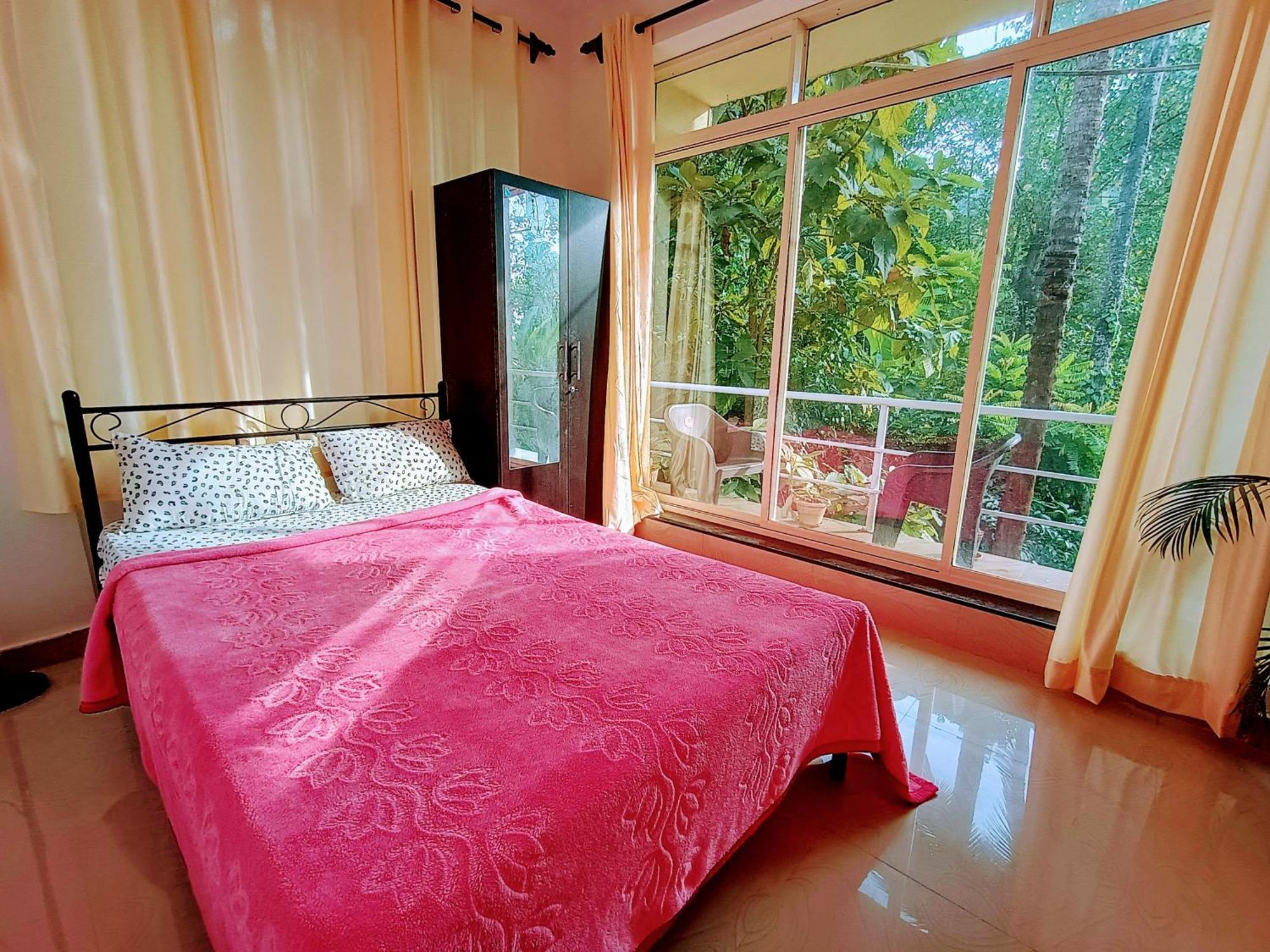 Gs On The Bay - Sea & Forest View Glass Guest house