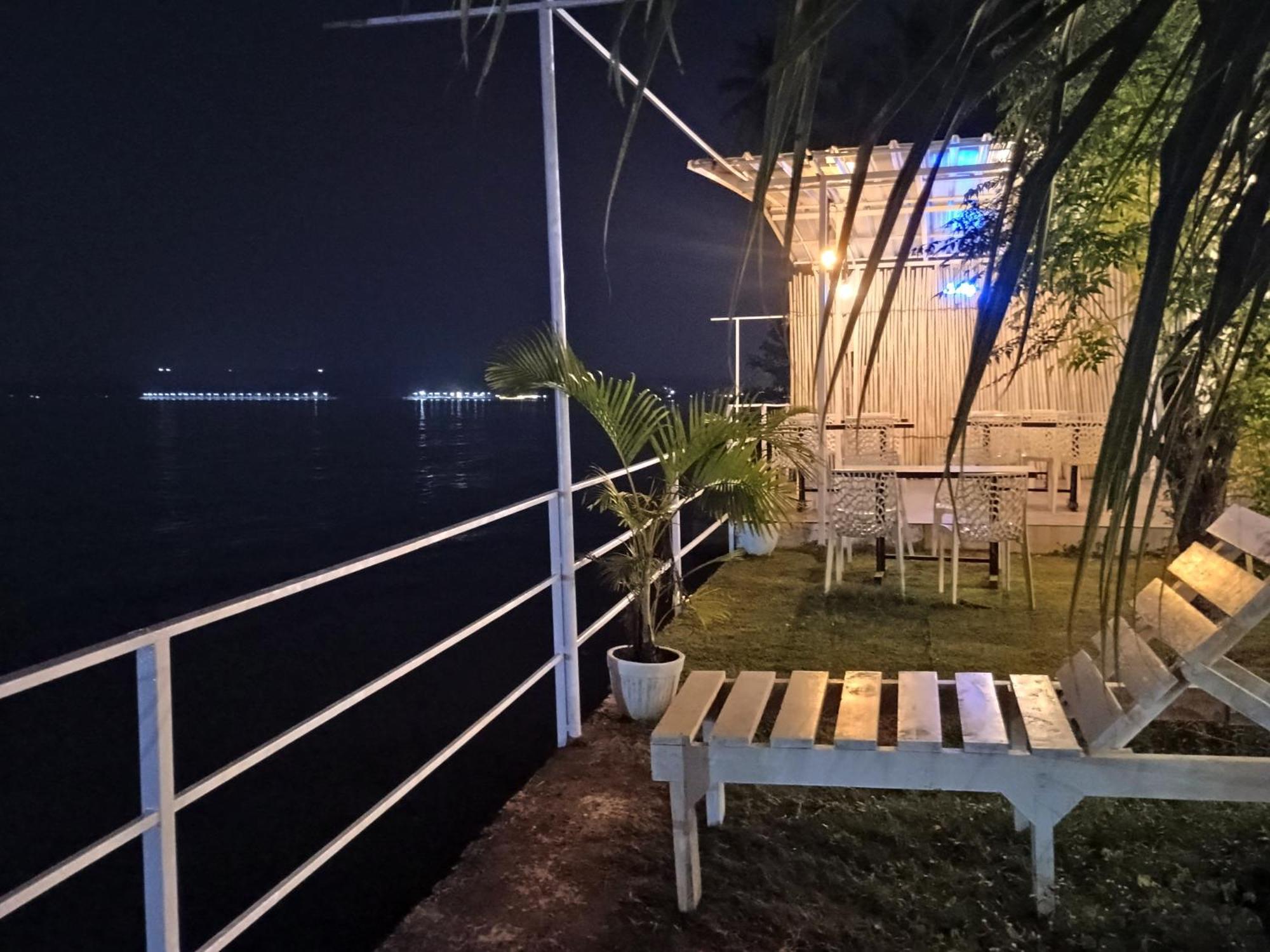 Gs On The Bay - Sea & Forest View Glass Guest house *